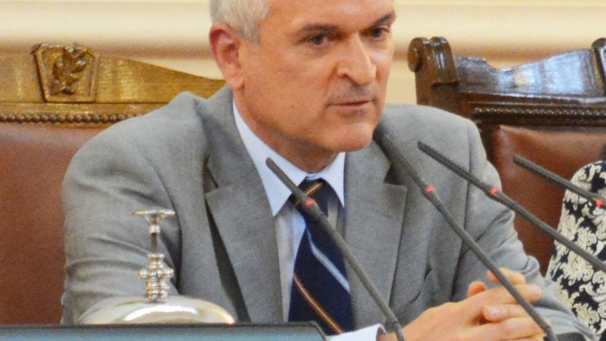 Мощен скандал взриви парламента! Главчев изгони знаков депутат на социалистите 