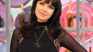 Жени Калканджиева стресна с вида си рано сутрин СНИМКА