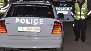 Първо в БЛИЦ: Въоръжени мутри обраха заложна къща на Кооперативния пазар в "Люлин"
