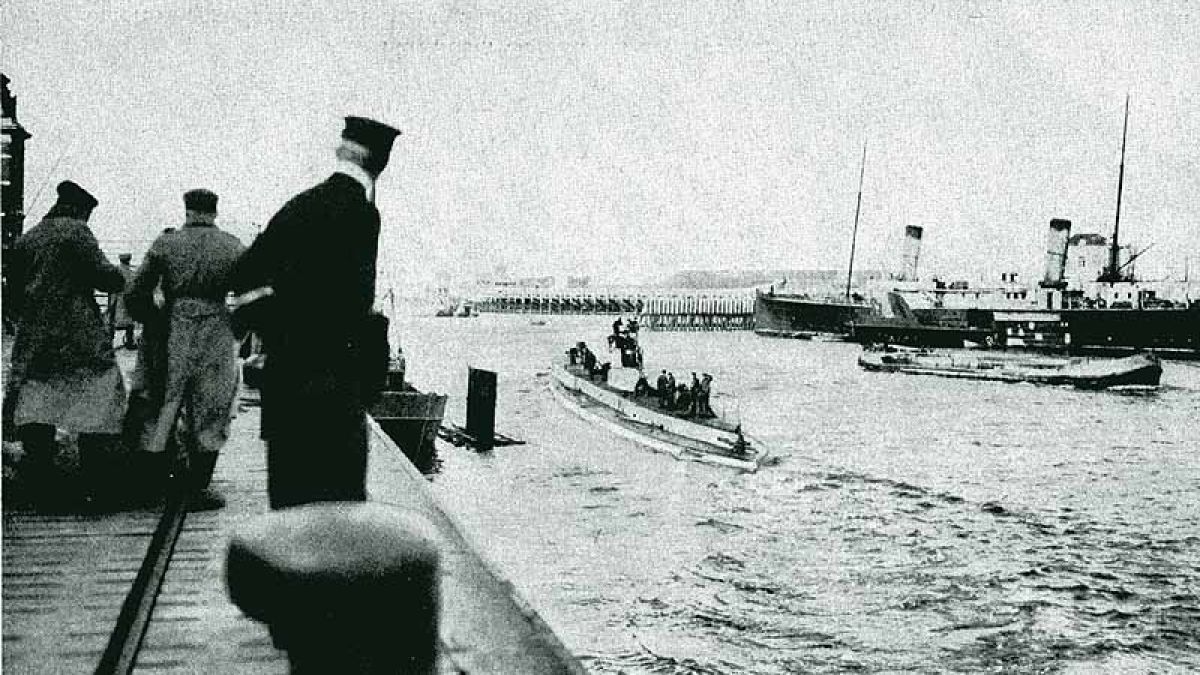 Преди 100 г. британският линкор „Дреднаут” таранира германската подводница U-29