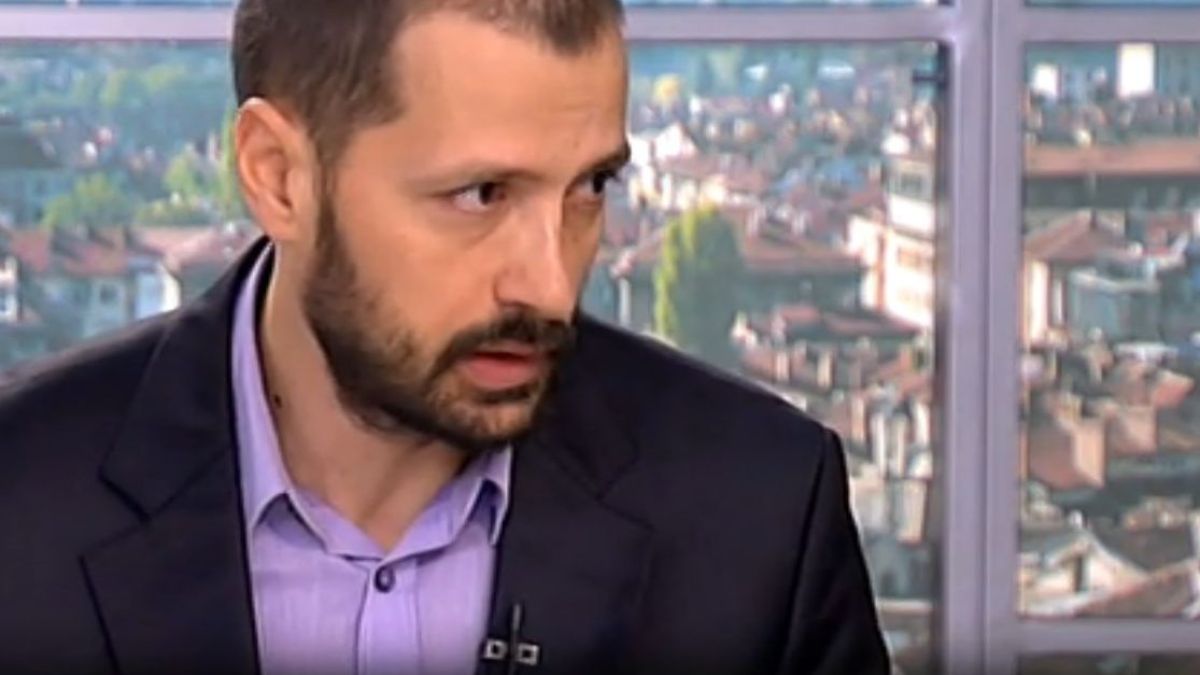 Млад лекар: Лъчо Мозъка – доцент по партийна линия?