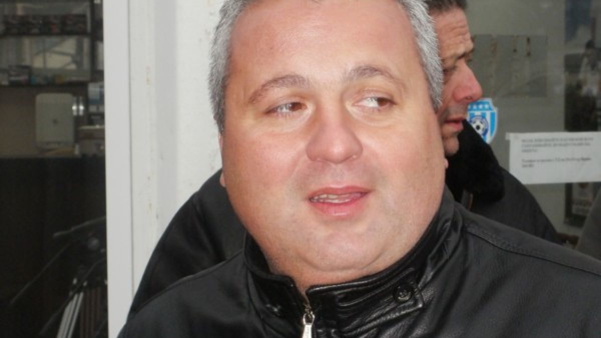 Приеха Коко Динев в болница посред нощ