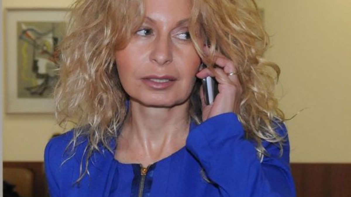 Беновска пред БЛИЦ след скандала с Плевнелиев: Нека Радев хубаво проветри президентството от дъха на гнилите соросоидни ябълки!