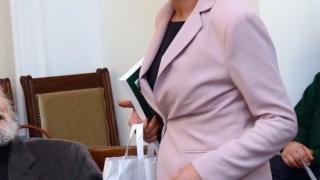 Манолова направи мрачна прогноза за това защо все повече българи ще се отправят към Терминал 2