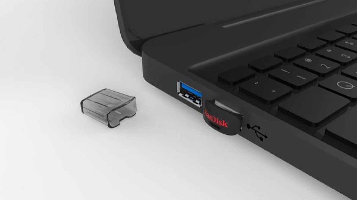 128 GB флашка колкото монета
