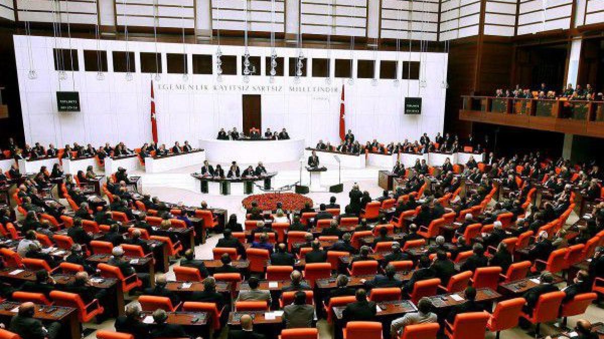 В новия турски парламент влизат рекорден брой жени