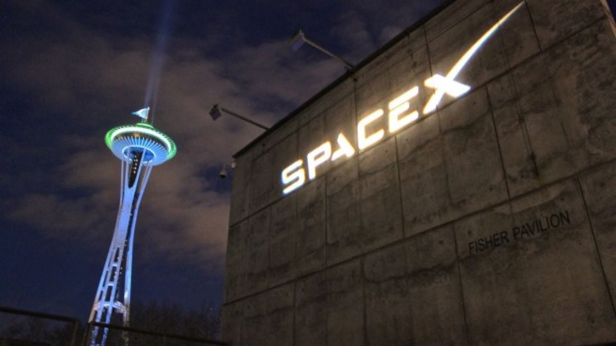 SpaceX реализира плана си за интернет от Космоса
