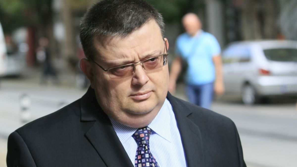 Изненада: Главният прокурор се появи в парламента