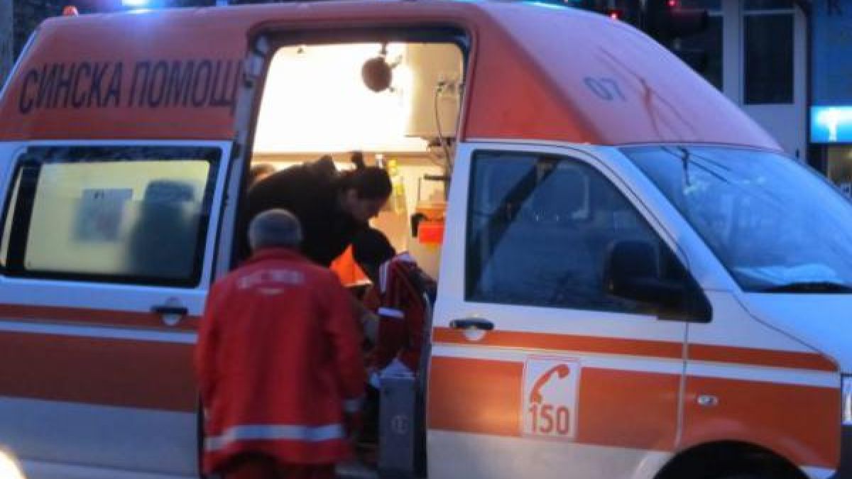 Джип удари оставено без надзор дете