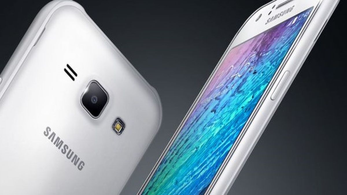 Galaxy J5 и J7 са първите смартфони на Sasmsung с предна светкавица