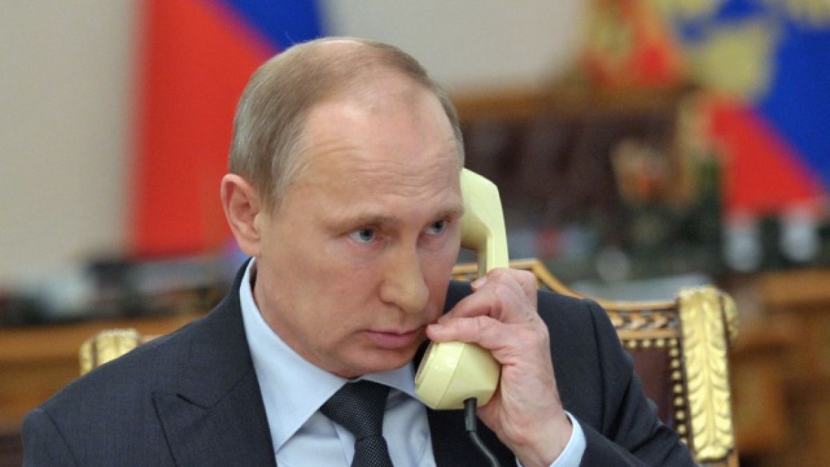 Путин и Обама разговаряха дълго по телефона 