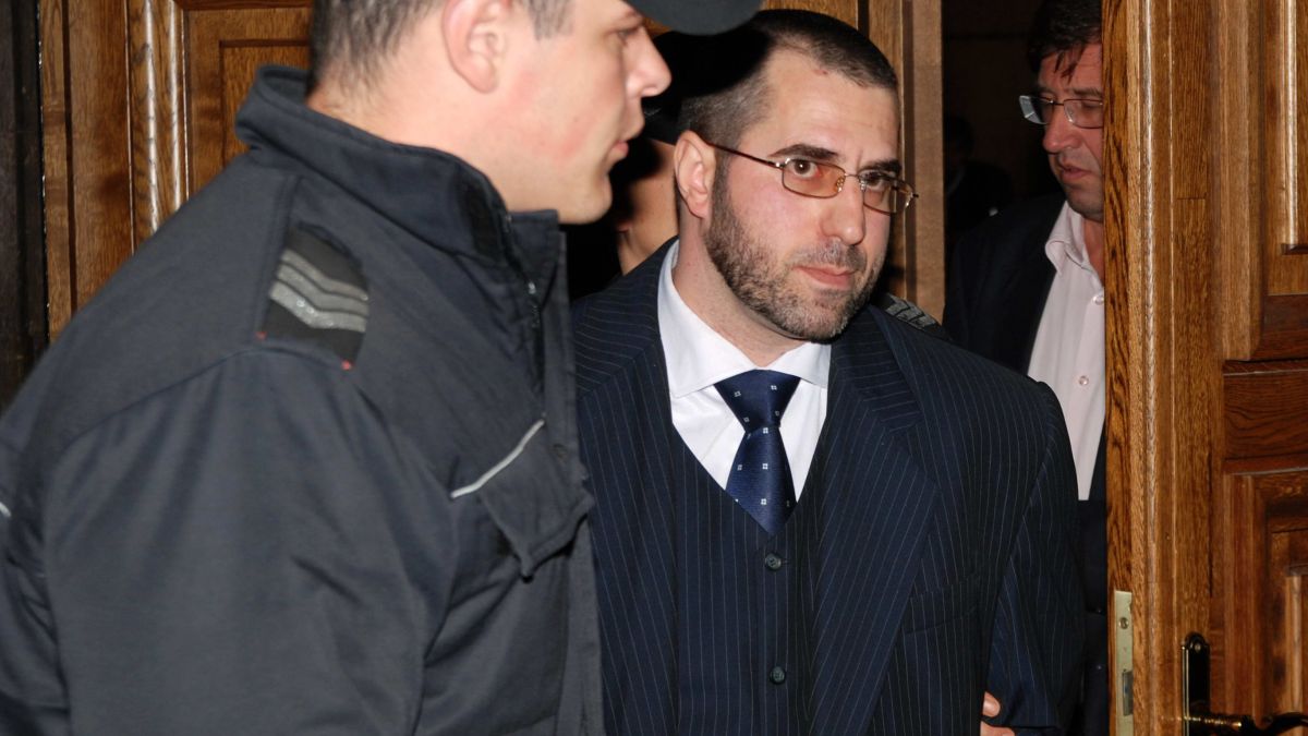 Изнасилвачът Мангъров спипан в нова крими изцепка, оправданието му изби рибата