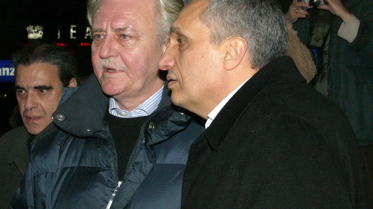 Бойко сервира Костов