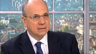 Д-р Сотир Марчев обясни колко сън на нощ скъсяват живота
