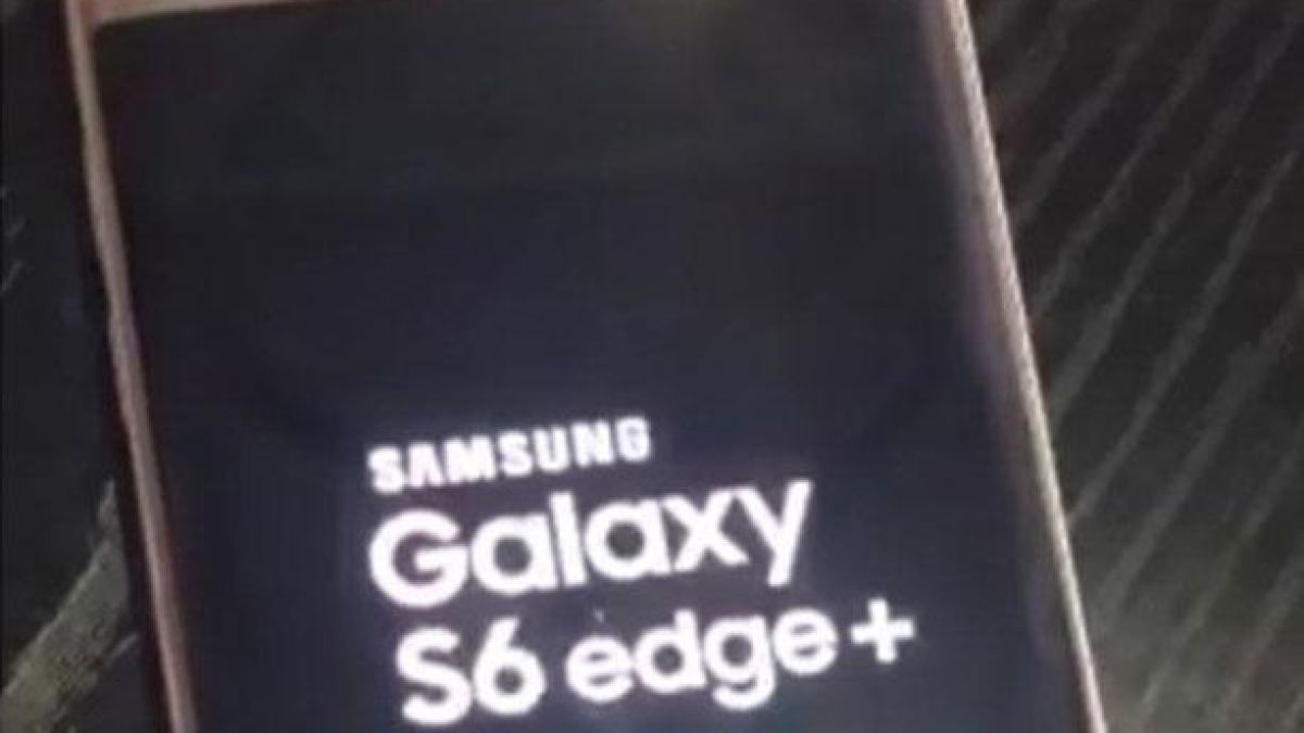 Samsung представя два флагмански фаблета