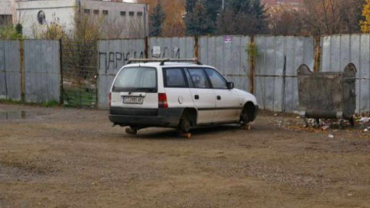 Опълчение в Берковица! Въоръжават се с бухалки и ятагани срещу циганите