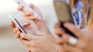 Прекомерното използване на смартфон ни прави блейки