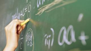Криза за даскали! Няма кой да преподава на учениците