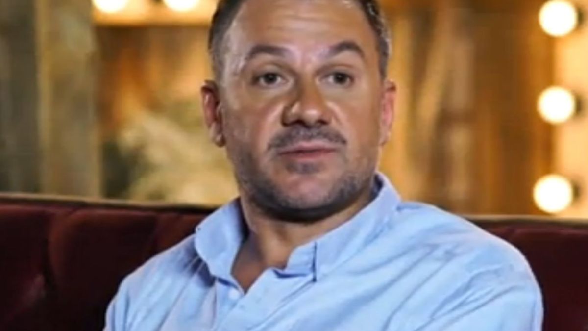 Гъмов с тежък махмурлук на работа