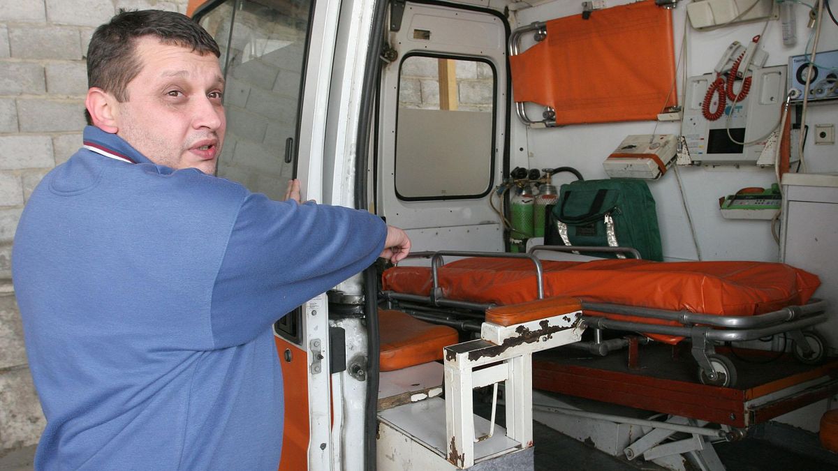 Мъж с опасност за живота след бой във варненски квартал 