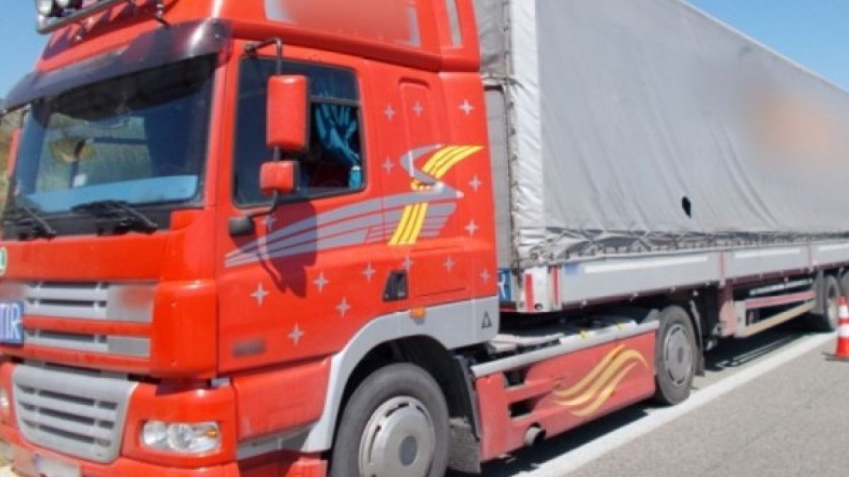 Солунската полиция издирва българин-трафикант с 200 000 евро в джоба
