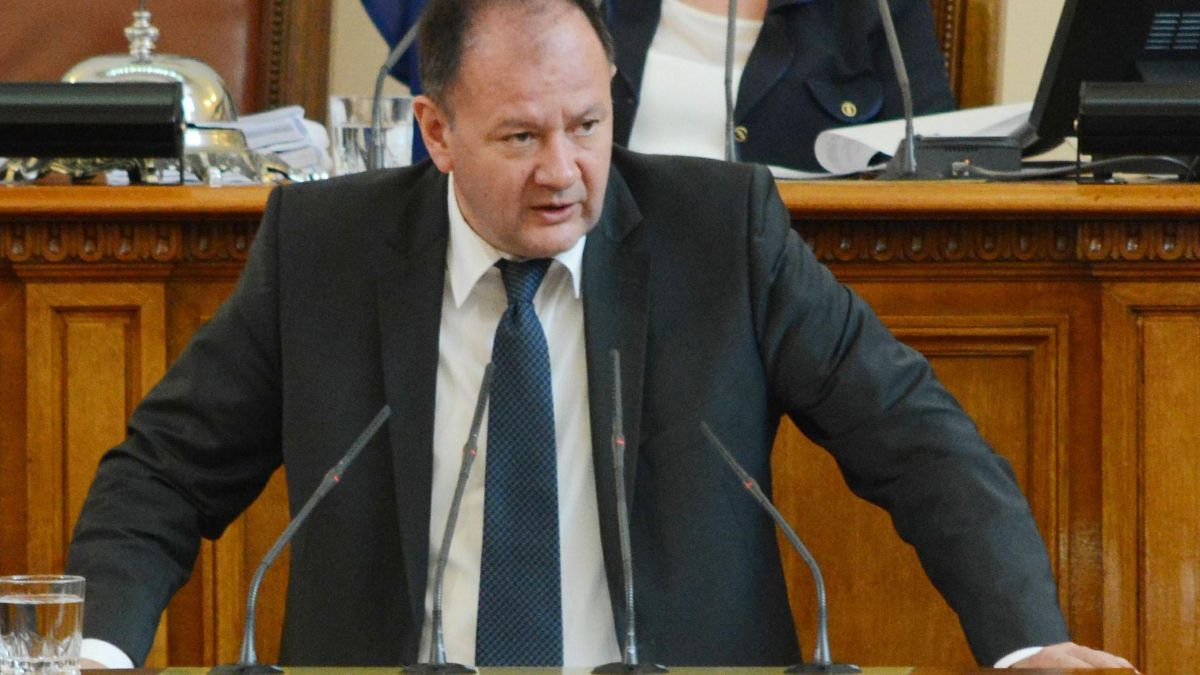 Михаил Миков: 13 000 деца няма да тръгнат на училище на 15 септември