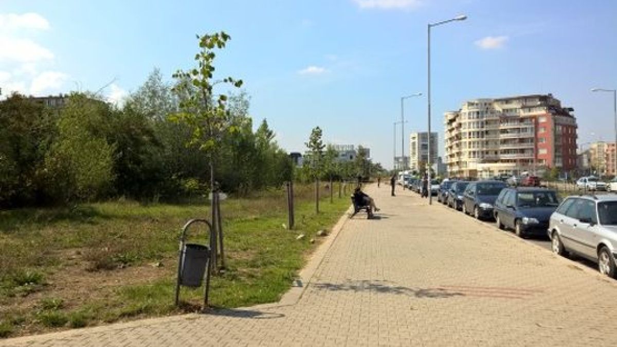 Нещо става в "Младост 3": Отцепиха района около изхода на метрото! 