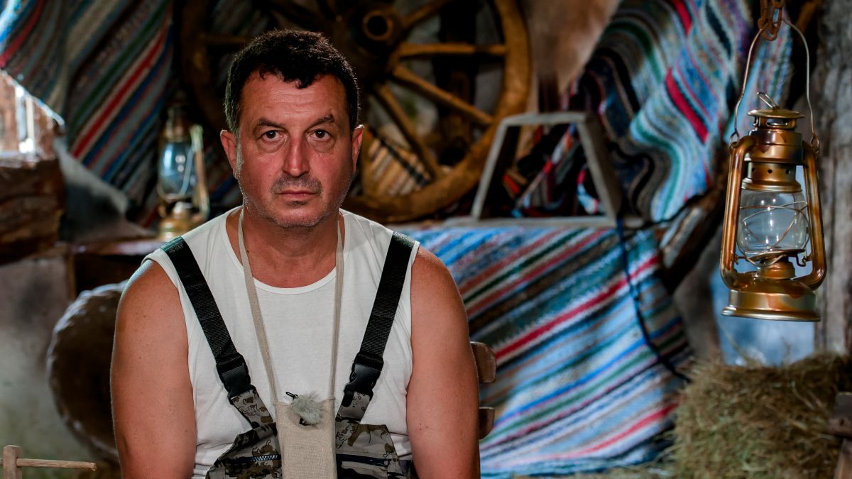 Военно положение във „Фермата” – майор пое командването