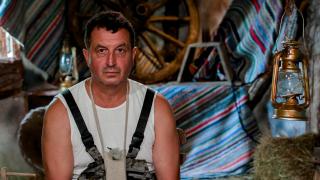 Военно положение във „Фермата” – майор пое командването