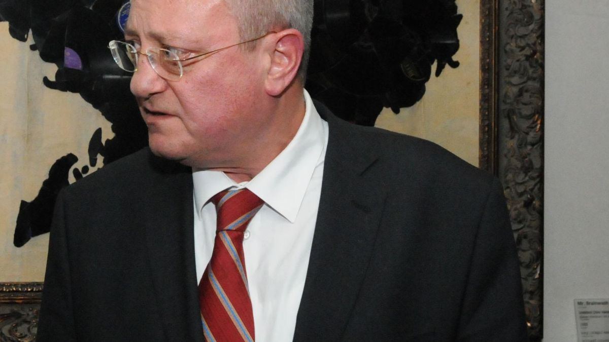 Министърът привика директорката на Немската гимназия