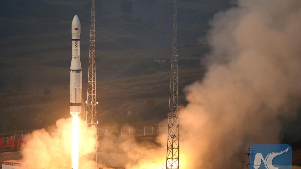 Китай изстреля успешно в космоса ракетата „Велик поход” от шесто поколение (СНИМКИ)