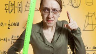 Вдигат пенсиите на учителите, вземат увеличението още от октомври