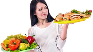 7 отрови, които ни убиват всеки ден – крият се в колбасите, зеленчуците и дори дъвките