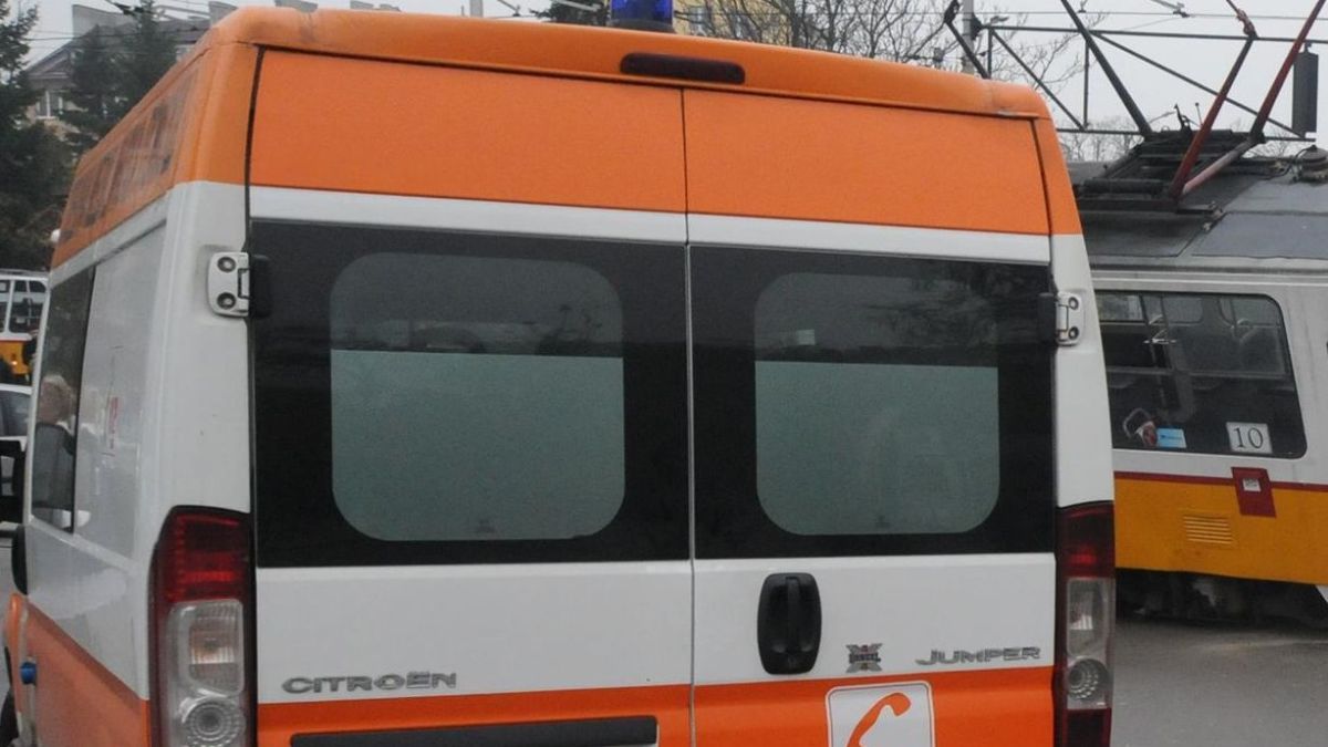 Откриха труп на 58-годишен мъж на улицата