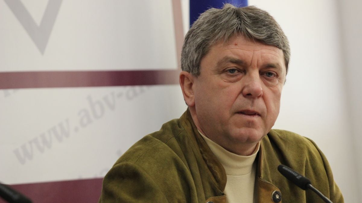 Доц. Христо Михайлов: АБВ влиза в кампанията за местни избори като просперираща партия