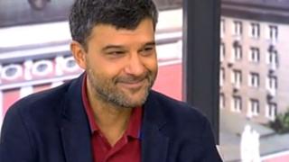 Изненада! Малък Тошко се цани да вземе от Фандъкова София