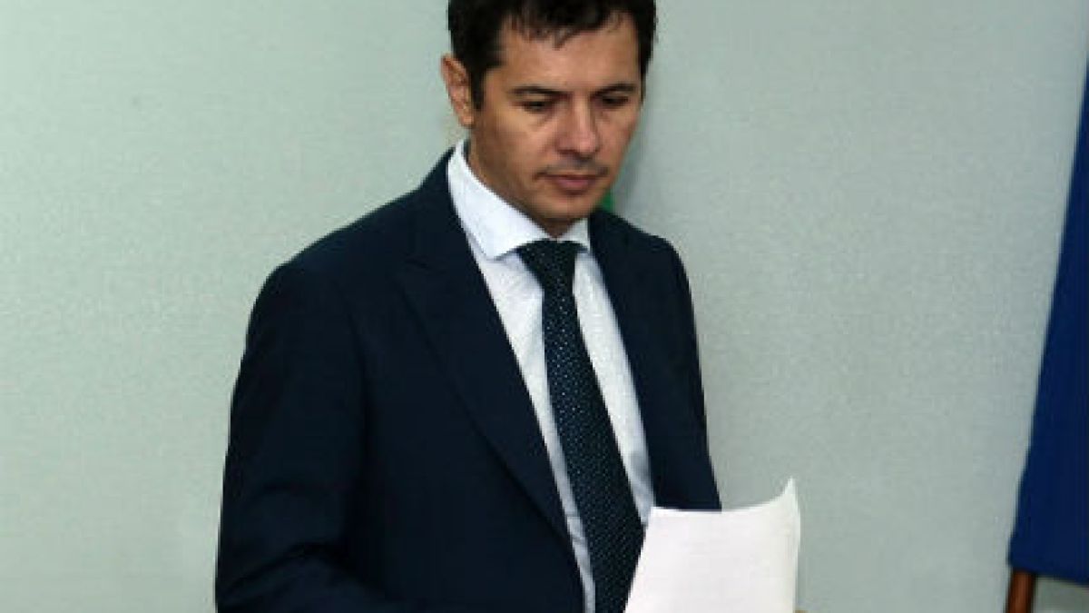 Каолиновият крал Иво Прокопиев пусна мрежата си от скъпи тролове срещу Делян Пеевски