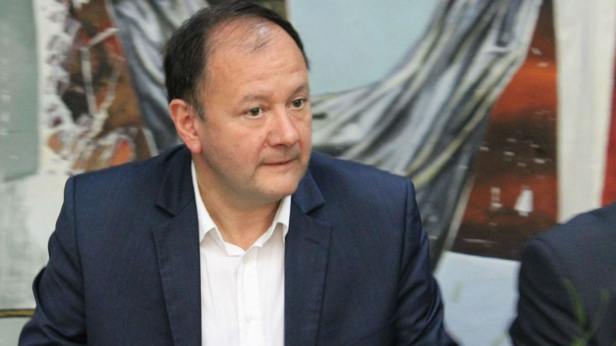 Михаил Миков: Ако искате, полицаите може да носят боди камери и в тоалетните
