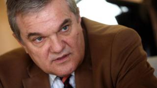 Румен Петков насърчи дарение за футболния клуб в Стрелча