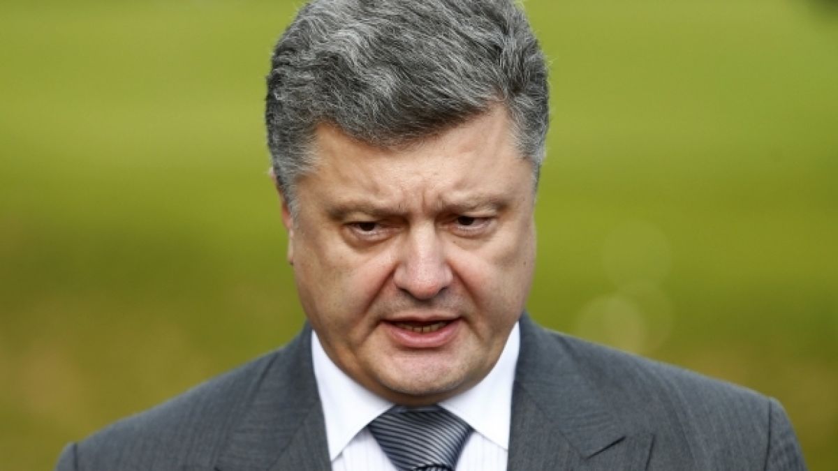 Порошенко нарече действията на Русия в Сирия крачка към трета световна война