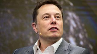 Илън Мъск: Ако не успеете в Tesla, отивате да работите в Apple