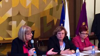 Цецка Цачева в Ловеч: Местната власт е важен фактор за съживяването на икономиката 