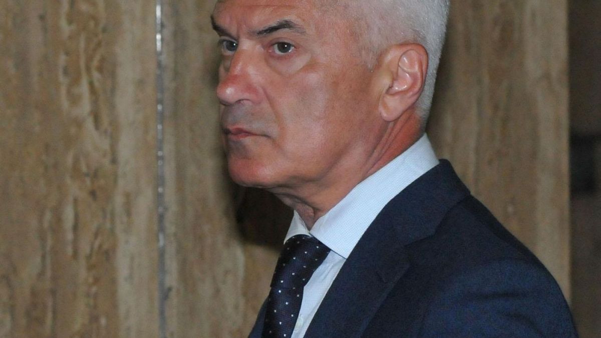 Волен Сидеров носи жалба на Бъчварова, съди я за клевета