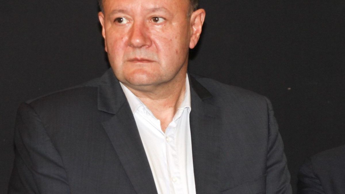 Михаил Миков: Лявото става модерно