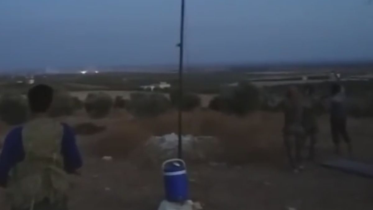 Reuters: Сирийската армия громи джихадистите край Алепо (ВИДЕО)