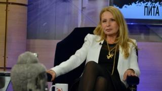 Беновска с остър политически коментар