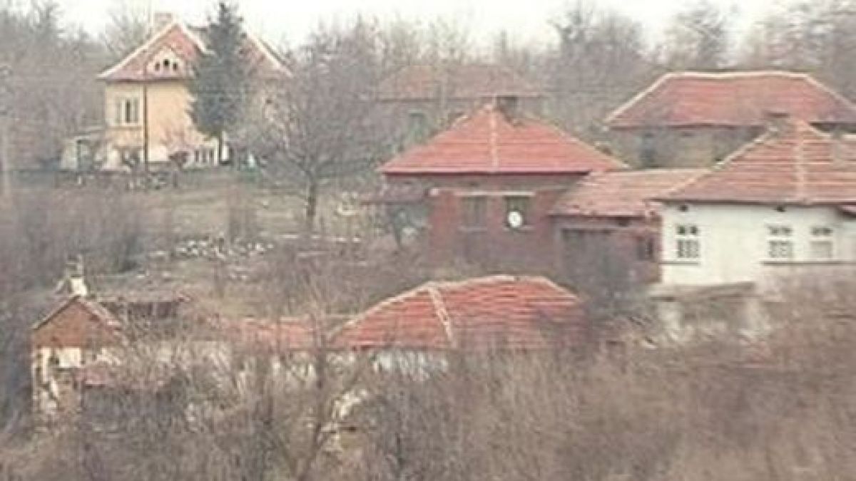 Над 120 селища у нас откъснати от света