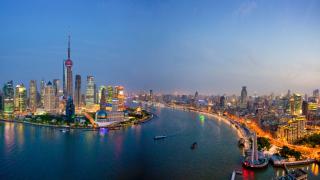 Икономия: Шанхай намалява осветлението