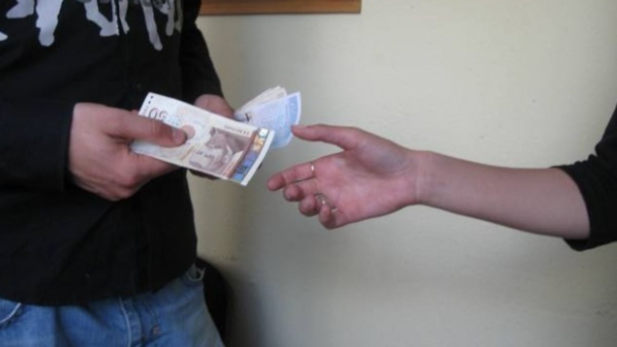 Кафене дава „ресто” от 50 лева на гласоподаватели в Ботевград 