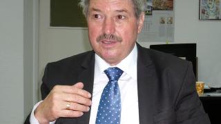 Бивш зам.-министър закриля скандално офшорки със земя у нас 